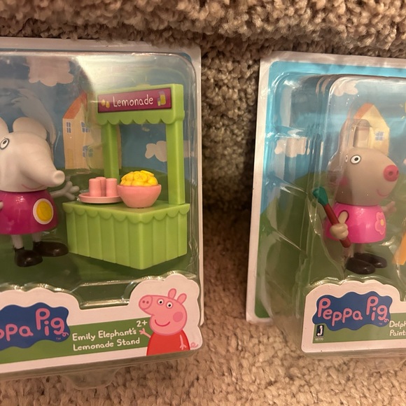 Peppa Pig School Playset & Figures NEW !! - Picture 2 of 9